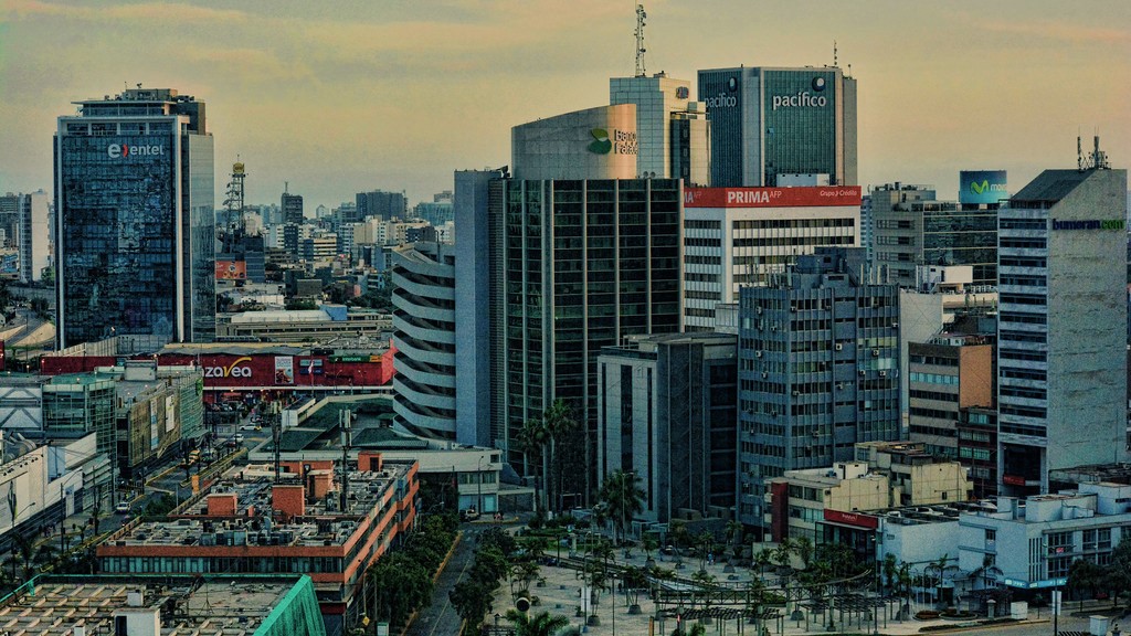 Sólo 2 edificios de los 10 más altos de Perú son residenciales